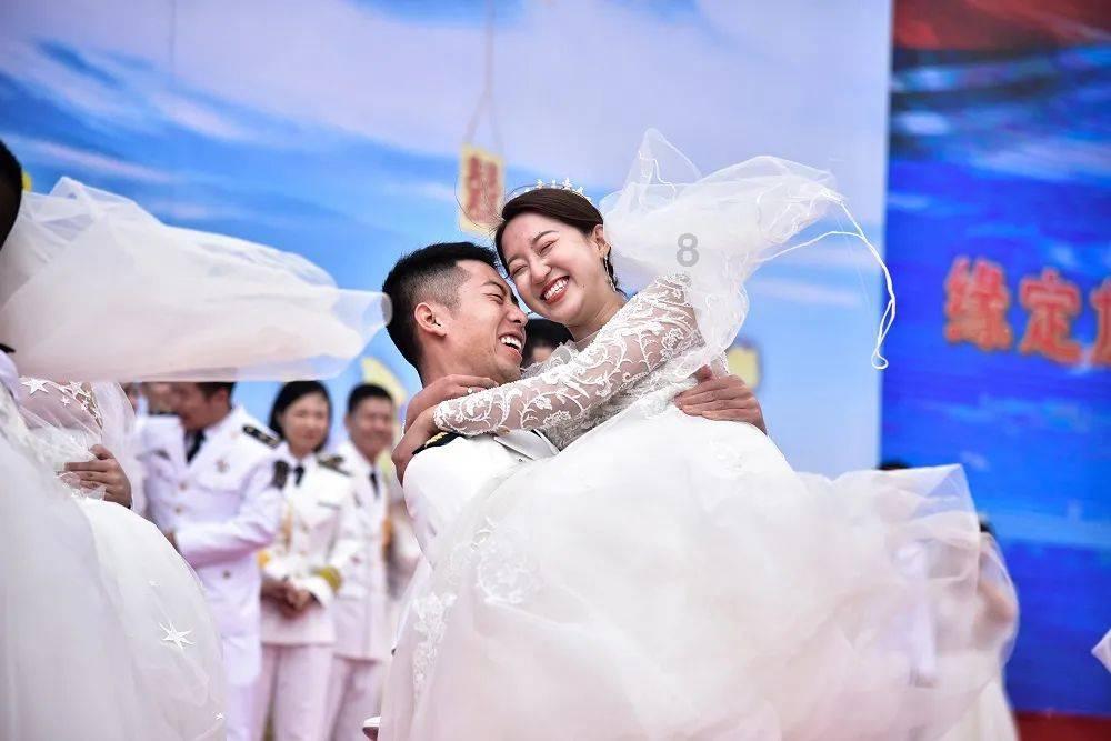 十年买成“榜一大哥”，日本央行亲自下场买股票，是错是对？